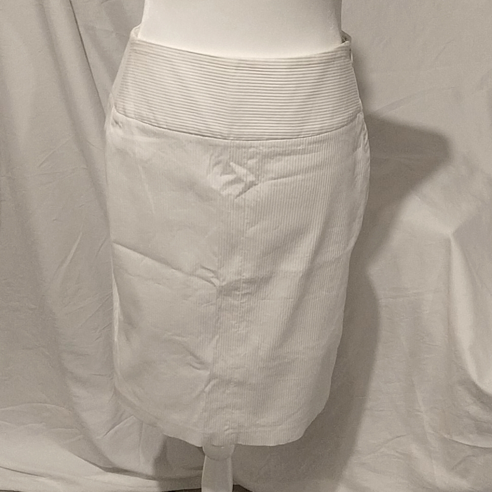 Theory White pencil skirt